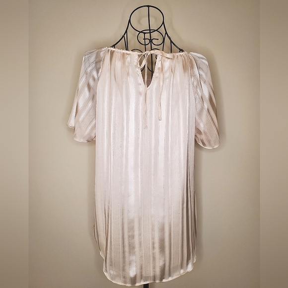Lauren Conrad  Short Sleeve Shirt - Picture 5 of 14